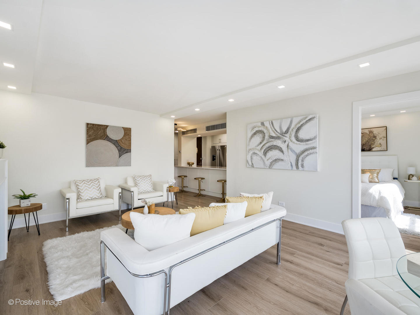 1310 N Ritchie Court Unit: 27B