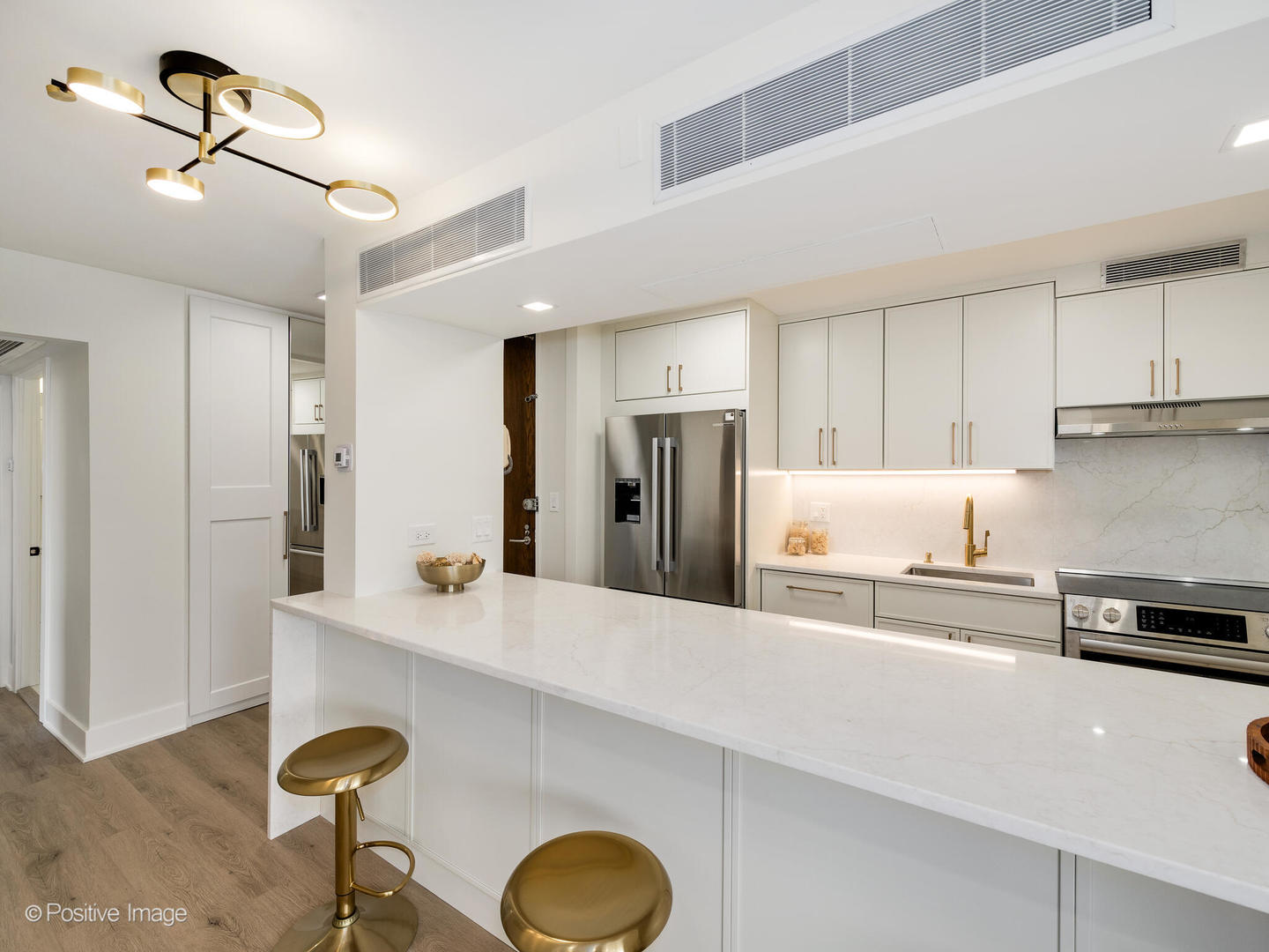 1310 N Ritchie Court Unit: 27B