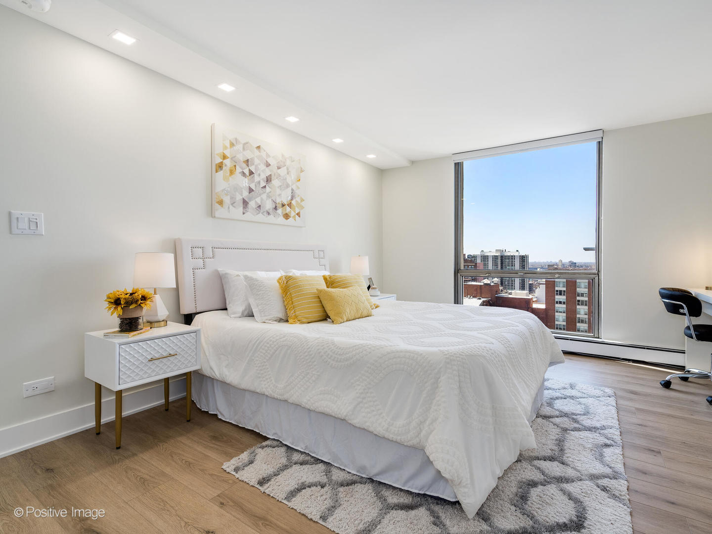1310 N Ritchie Court Unit: 27B
