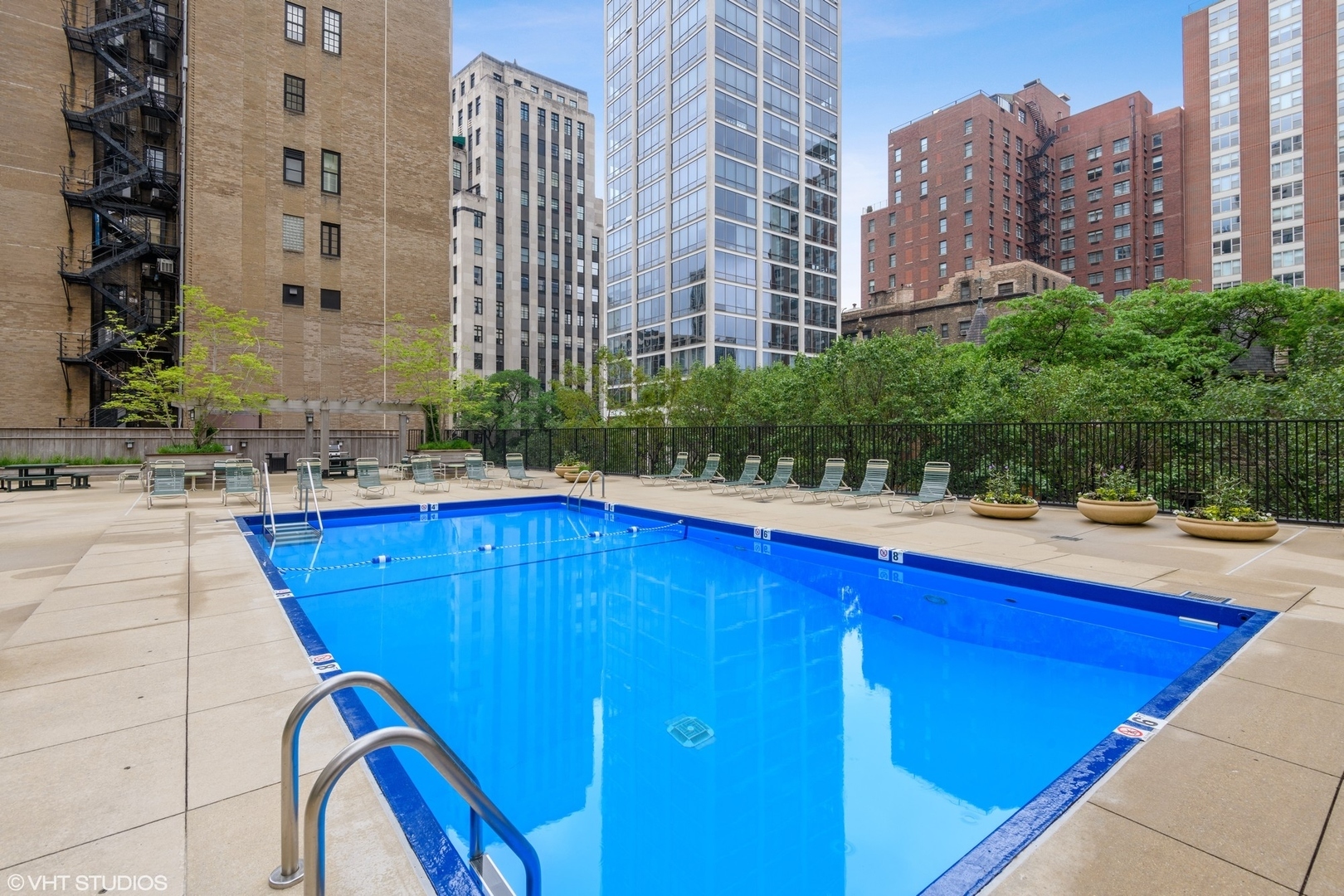 1310 N Ritchie Court Unit: 27B