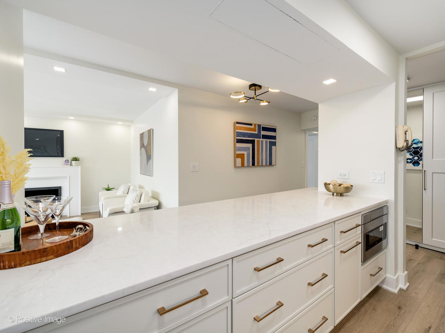 1310 N Ritchie Court Unit: 27B