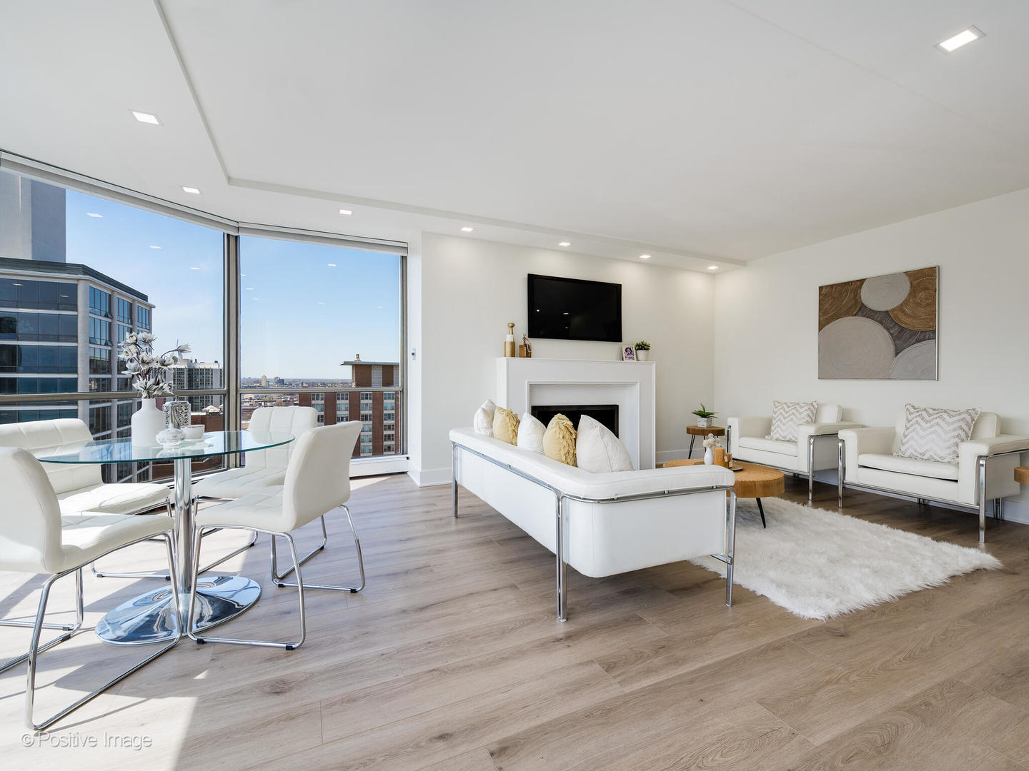 1310 N Ritchie Court Unit: 27B