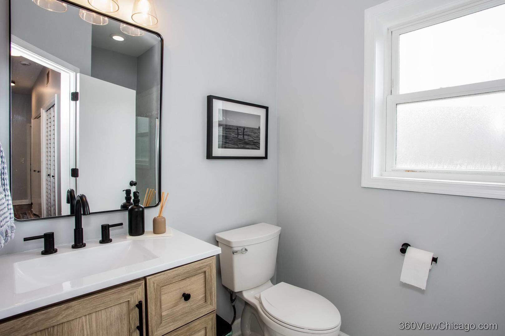 1534 N BOSWORTH Avenue Unit: 3