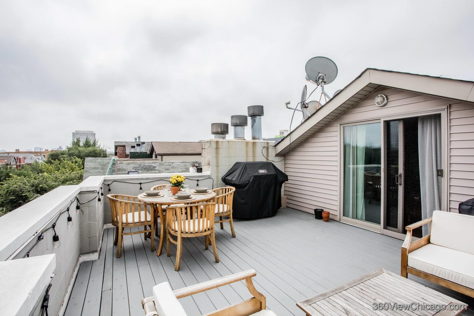 1534 N BOSWORTH Avenue Unit: 3