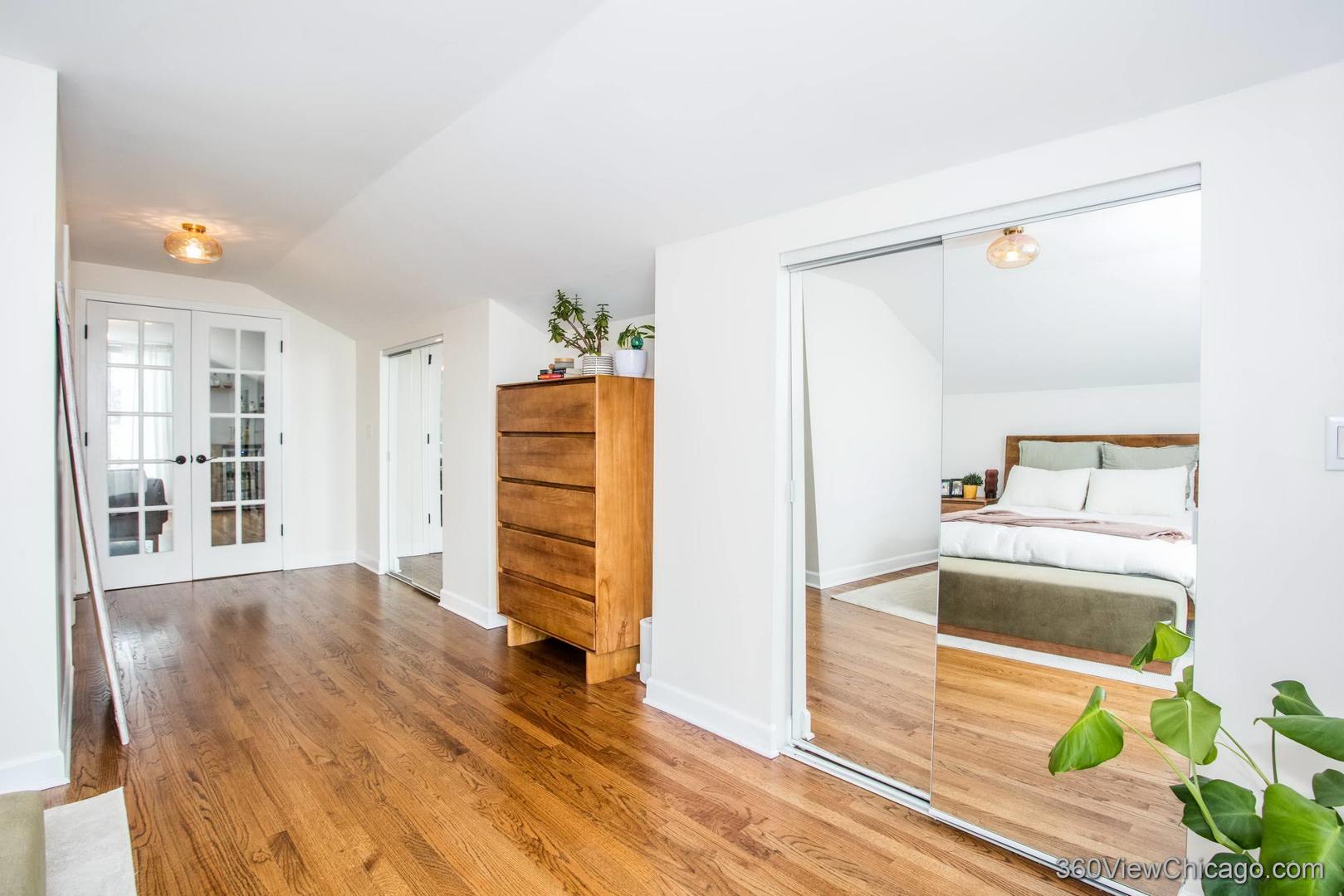 1534 N BOSWORTH Avenue Unit: 3