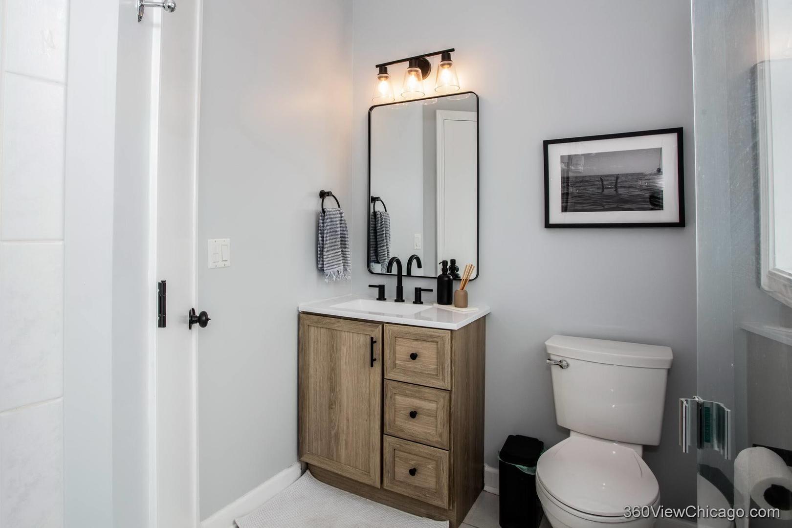 1534 N BOSWORTH Avenue Unit: 3