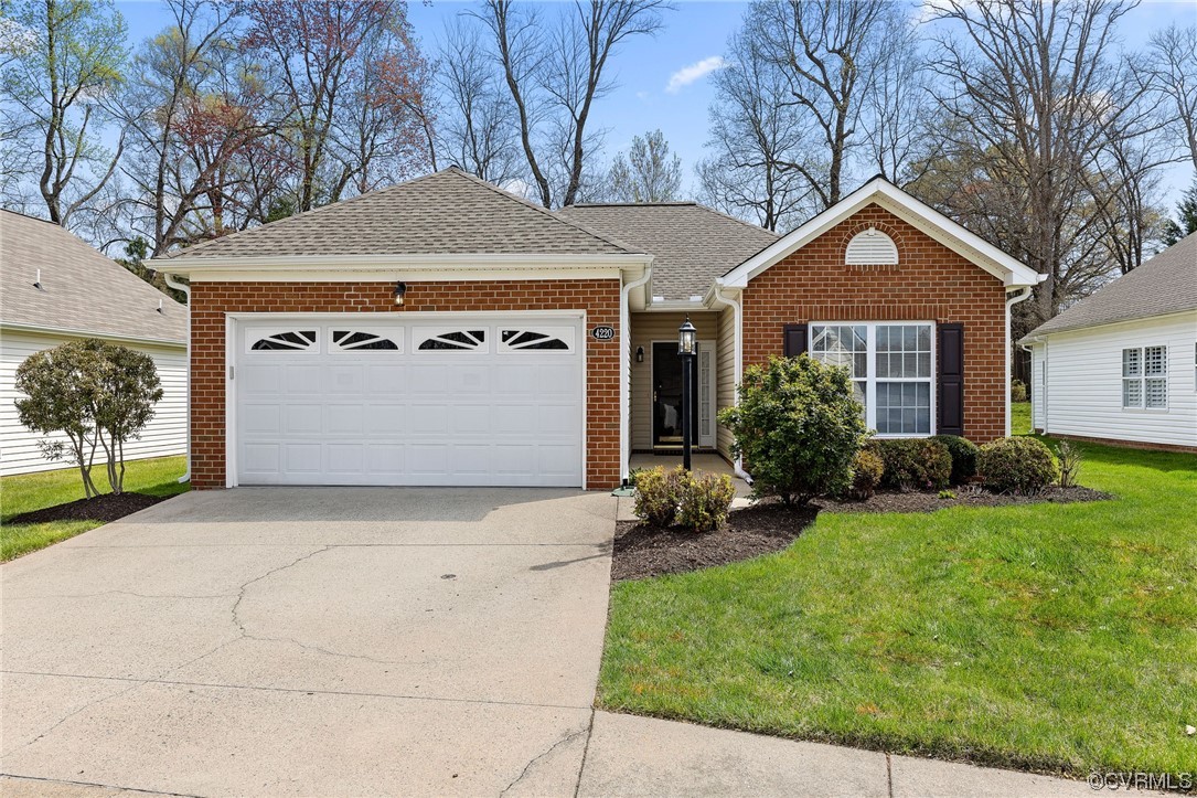 4220 English Holly Cir