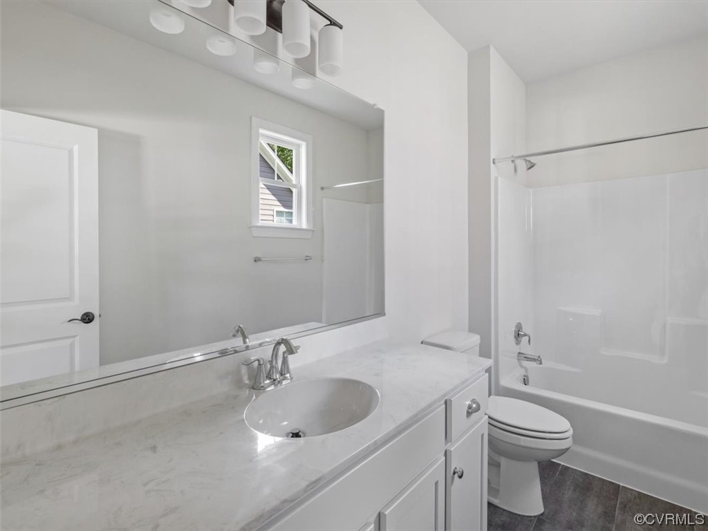 8429 Chimney Rock Dr