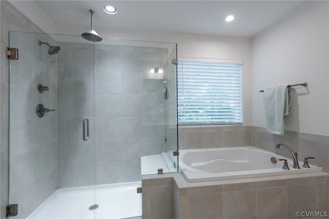 16048 Cambria Cove Blvd