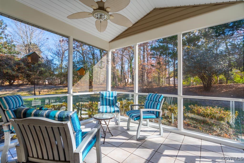 4232 English Holly Cir