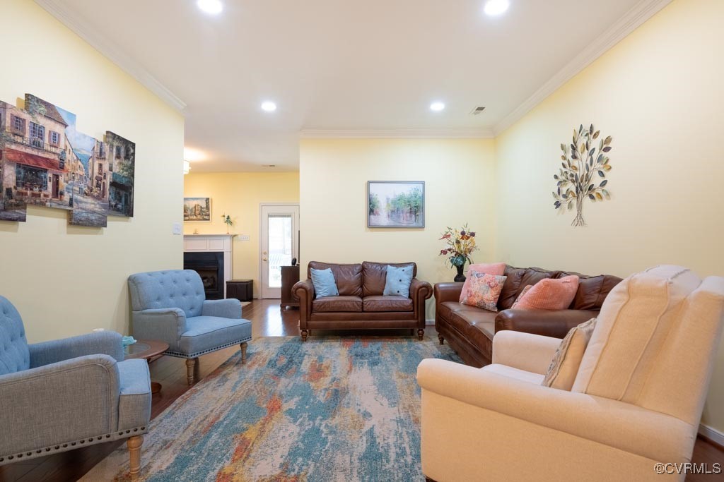 4232 English Holly Cir