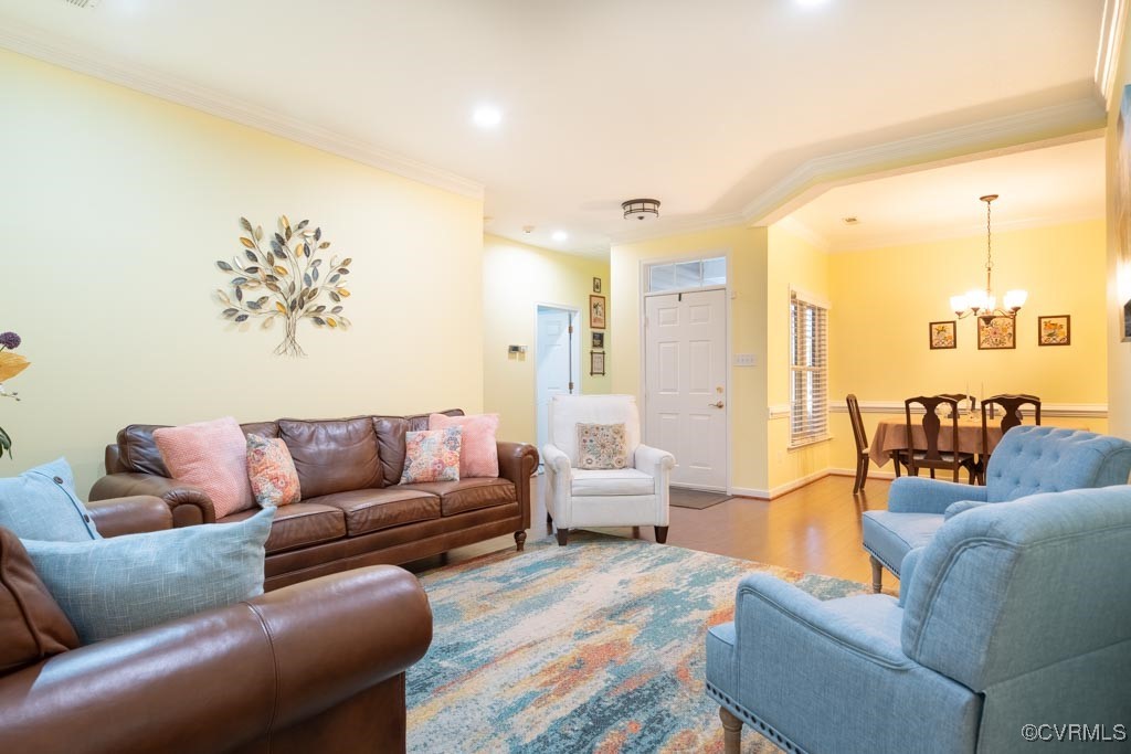 4232 English Holly Cir