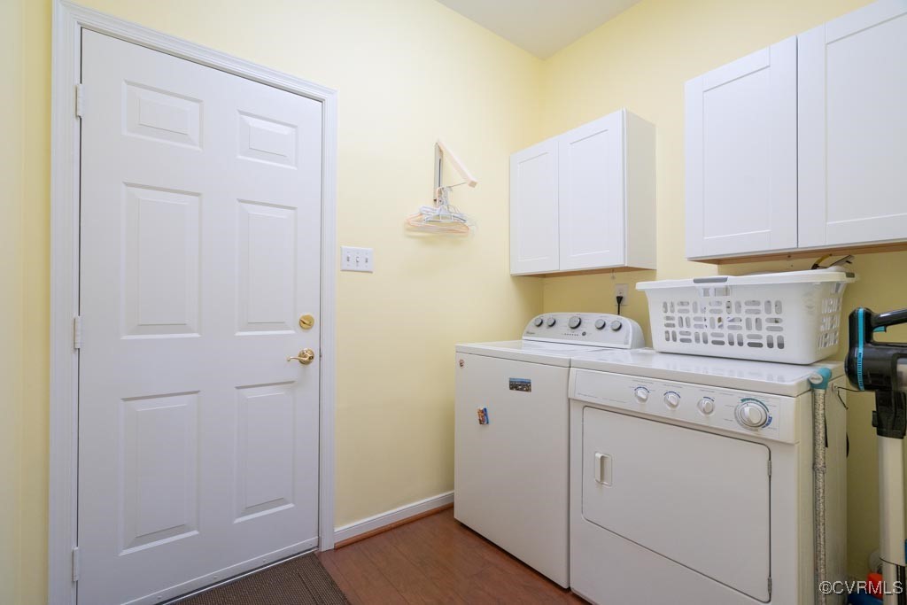 4232 English Holly Cir