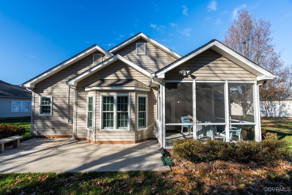 4232 English Holly Cir