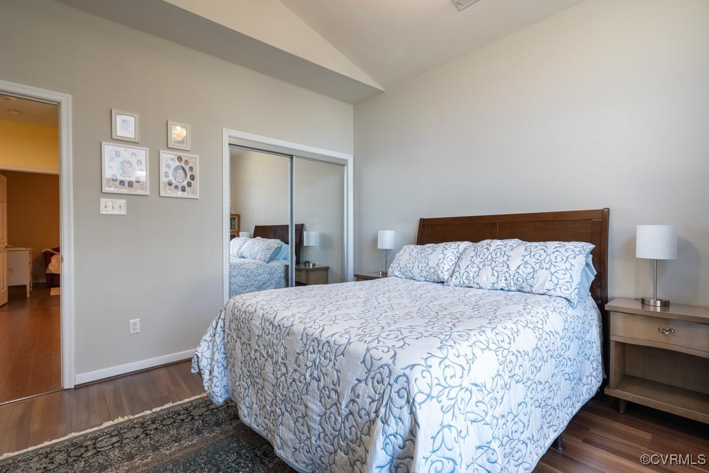 4232 English Holly Cir