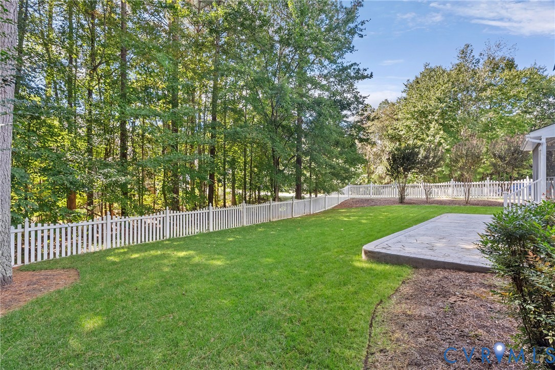 8401 Hampton Valley Dr