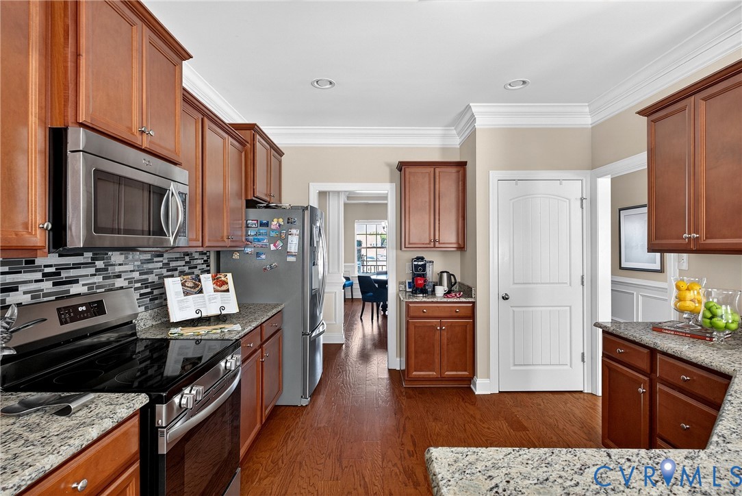 9119 Cascade Creek Ln