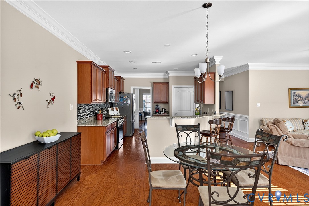 9119 Cascade Creek Ln