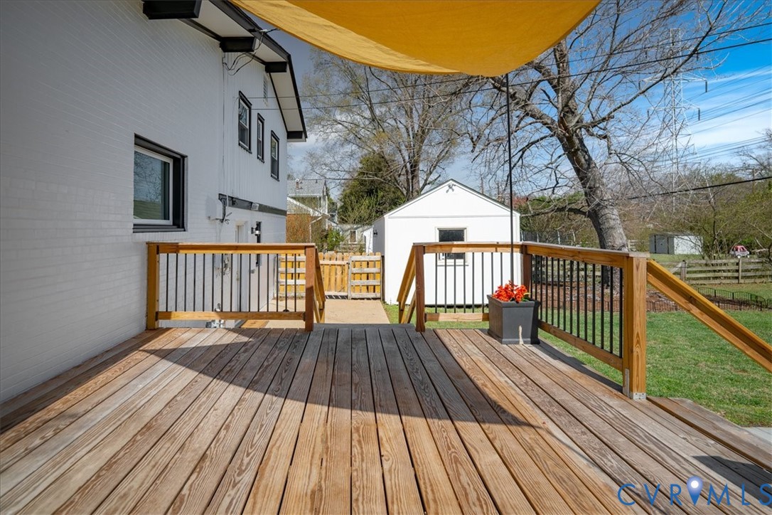 2203 Fon Du Lac Rd
