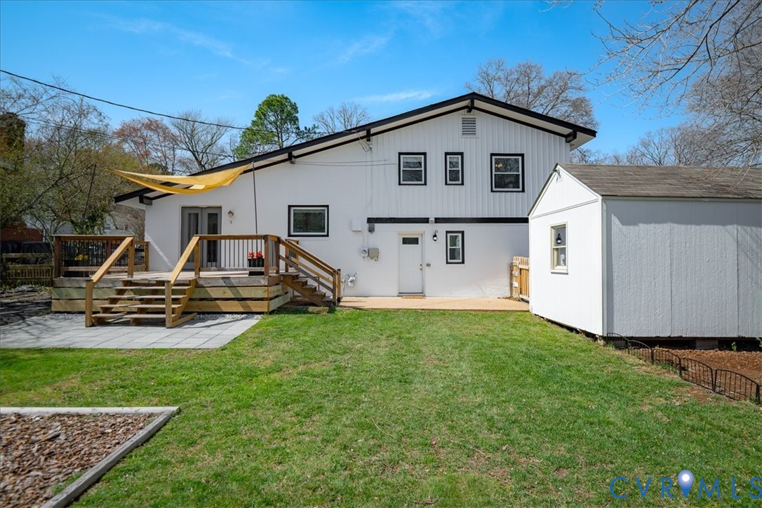 2203 Fon Du Lac Rd