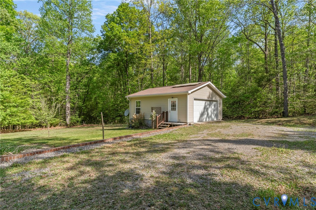 11470 Laurel Rd