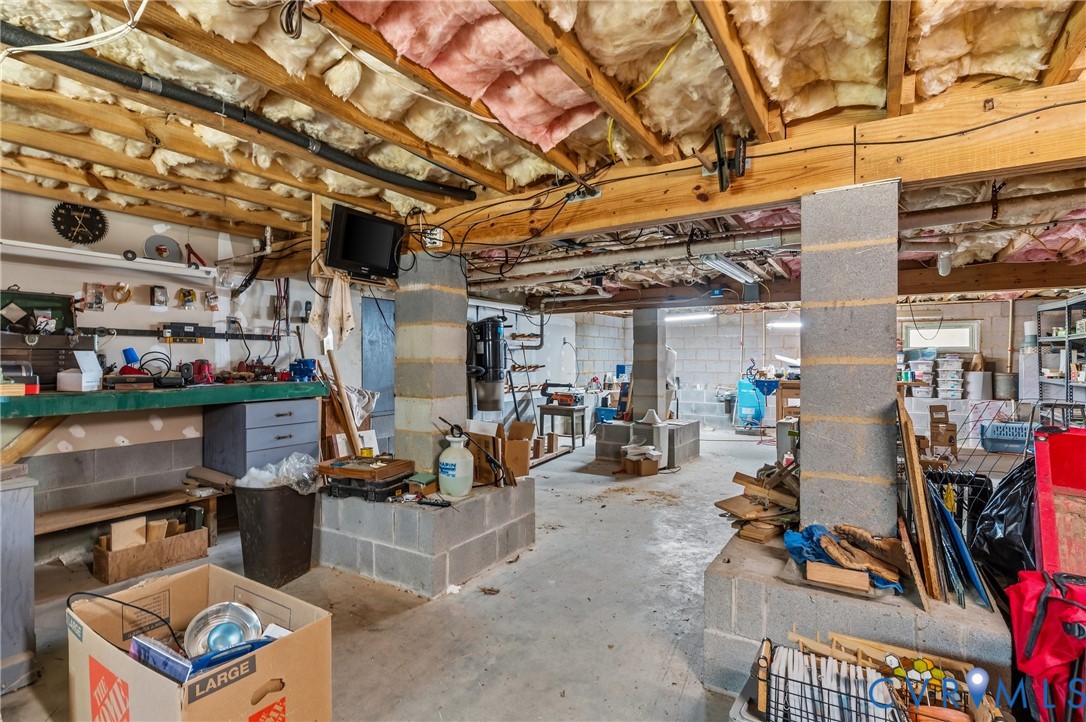 11470 Laurel Rd