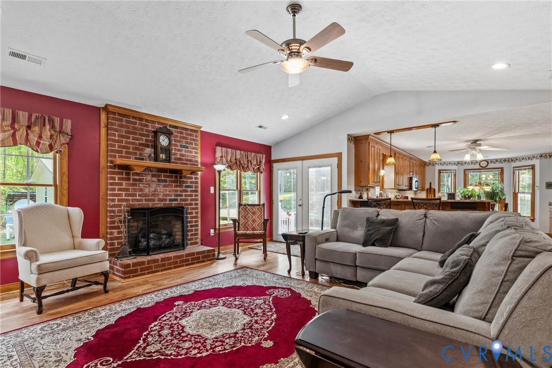 11470 Laurel Rd