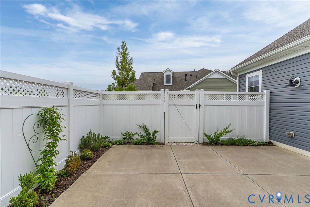 10432 Golden Sunset Ct