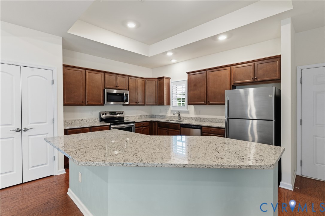10432 Golden Sunset Ct