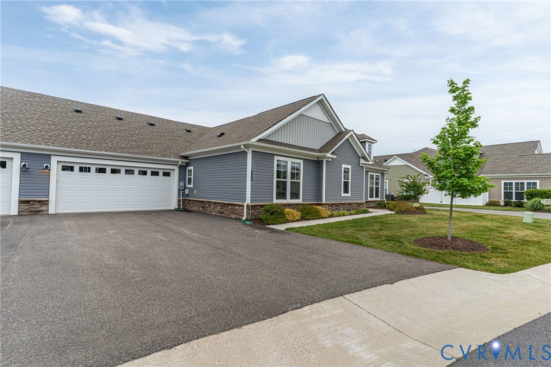 10432 Golden Sunset Ct