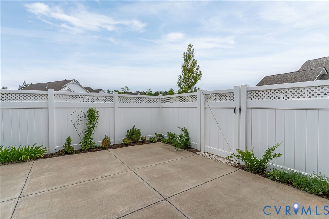 10432 Golden Sunset Ct