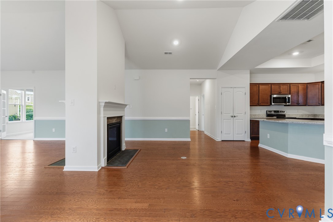 10432 Golden Sunset Ct