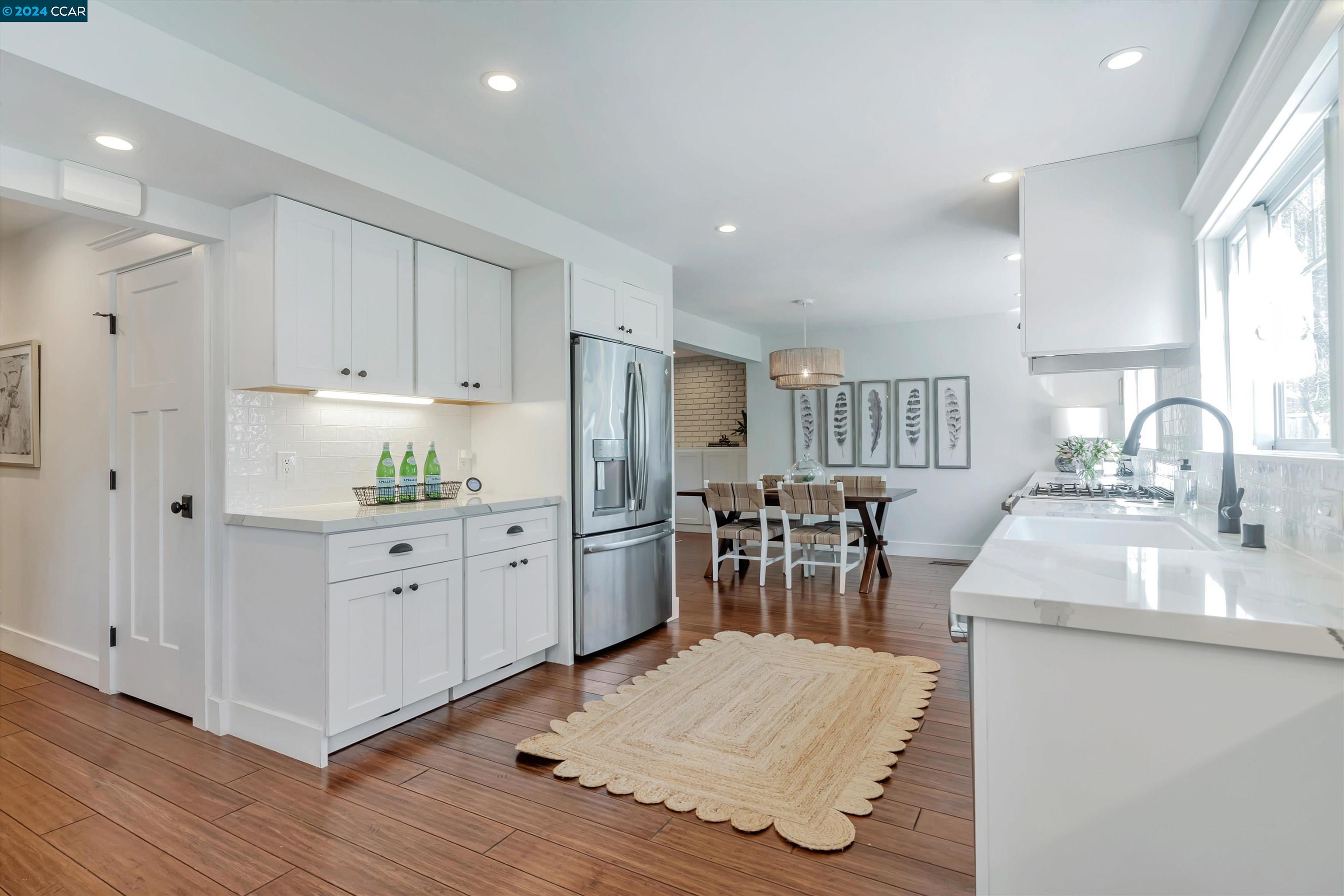 125 Whitethorne Dr
