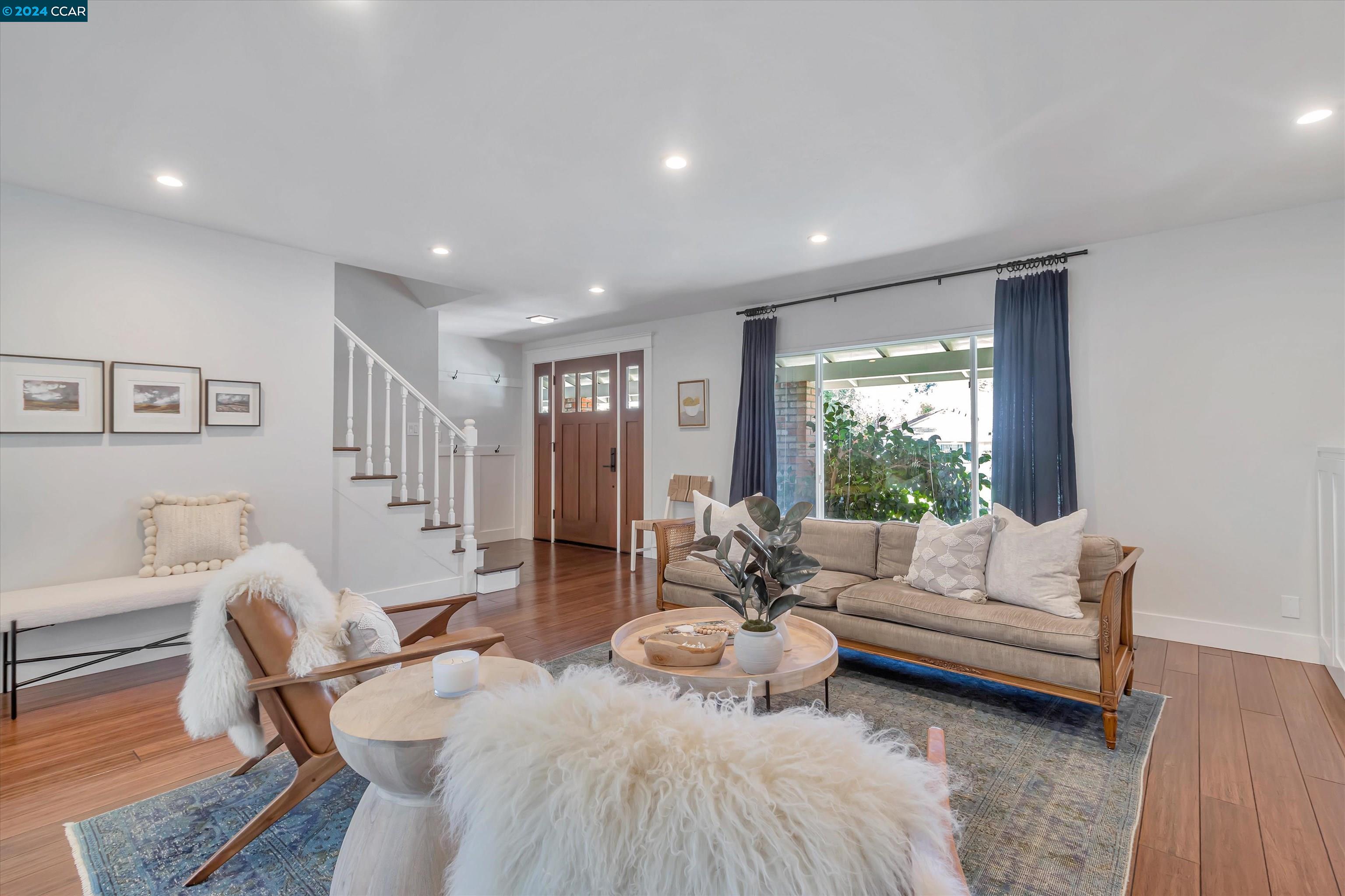125 Whitethorne Dr