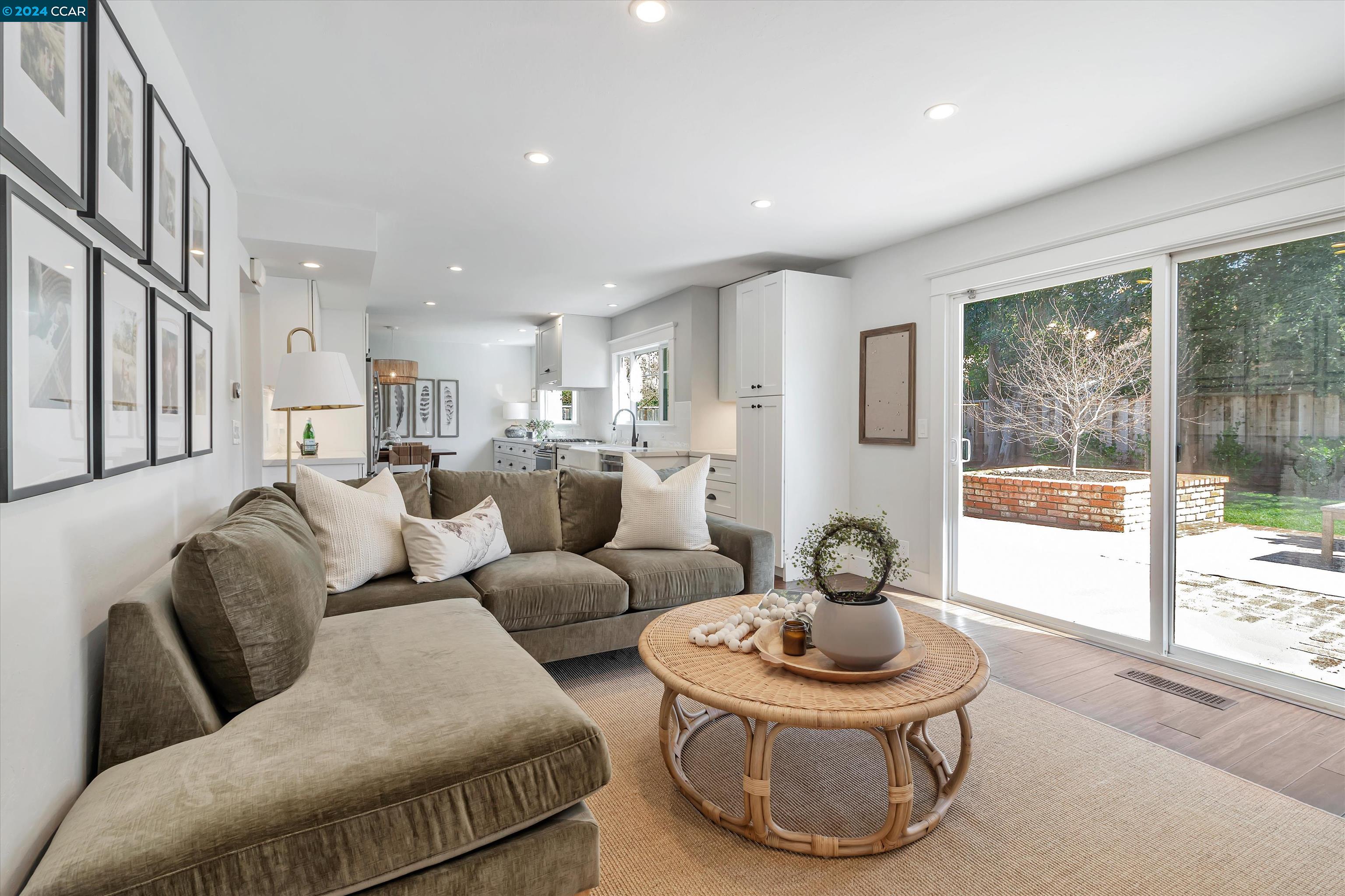 125 Whitethorne Dr
