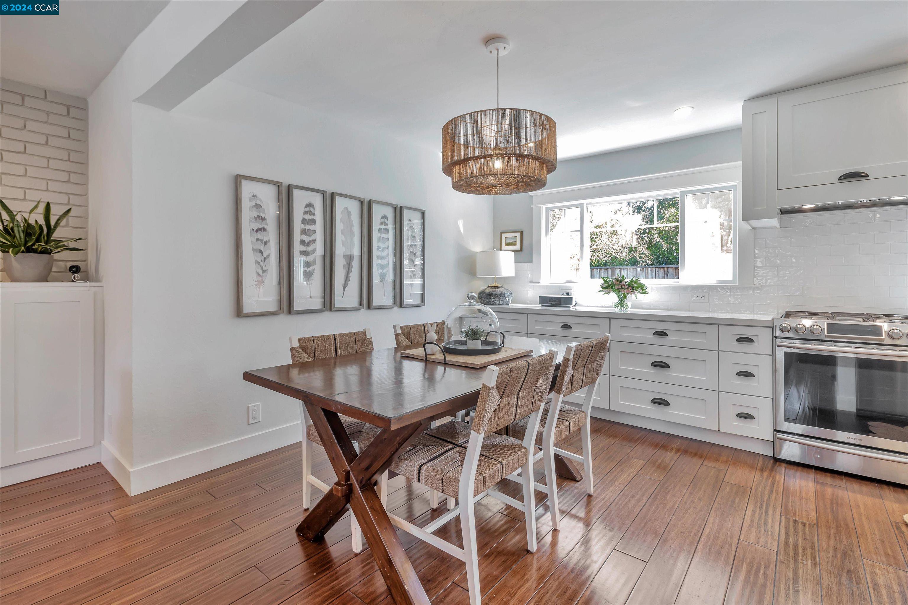 125 Whitethorne Dr