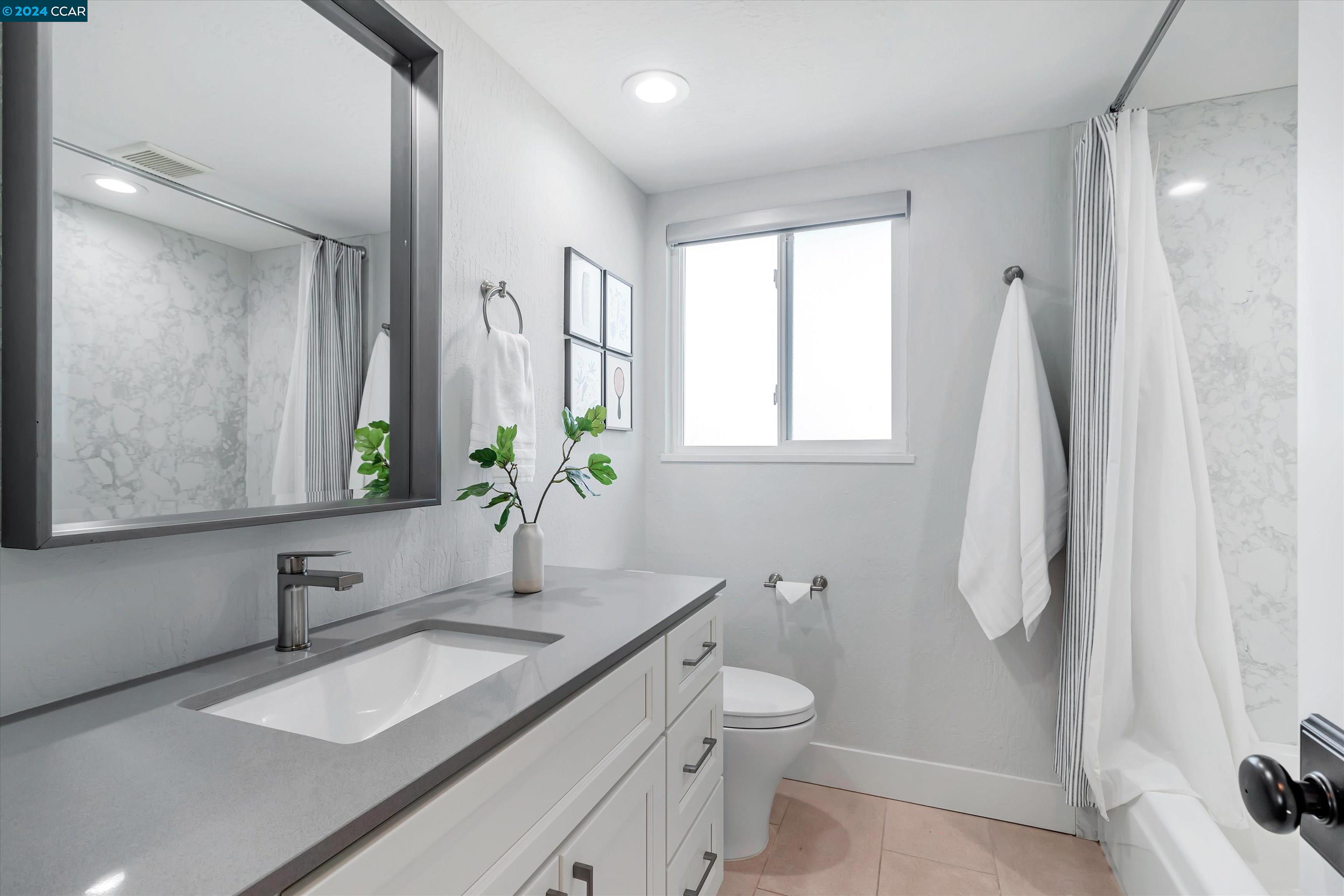 125 Whitethorne Dr