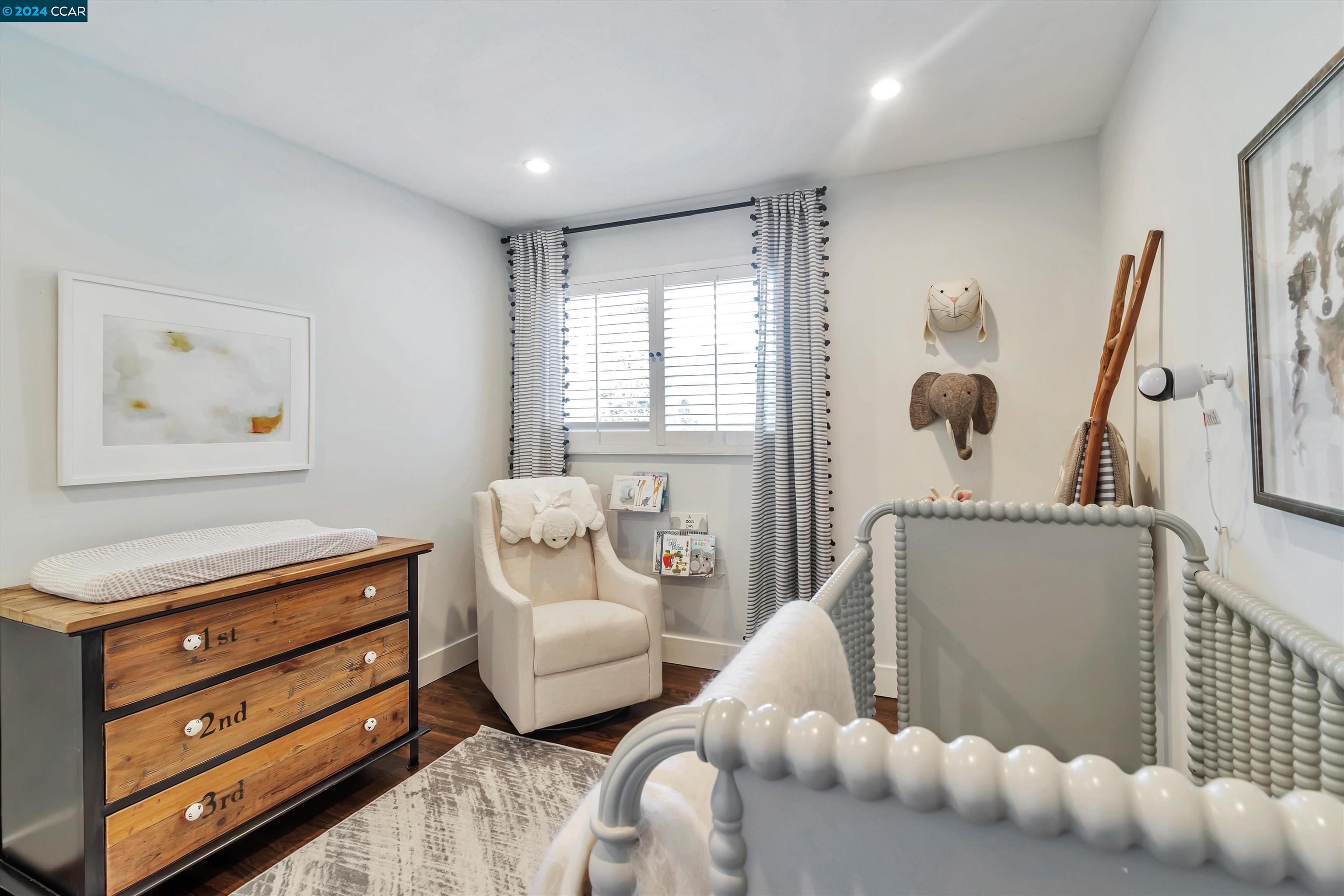 125 Whitethorne Dr