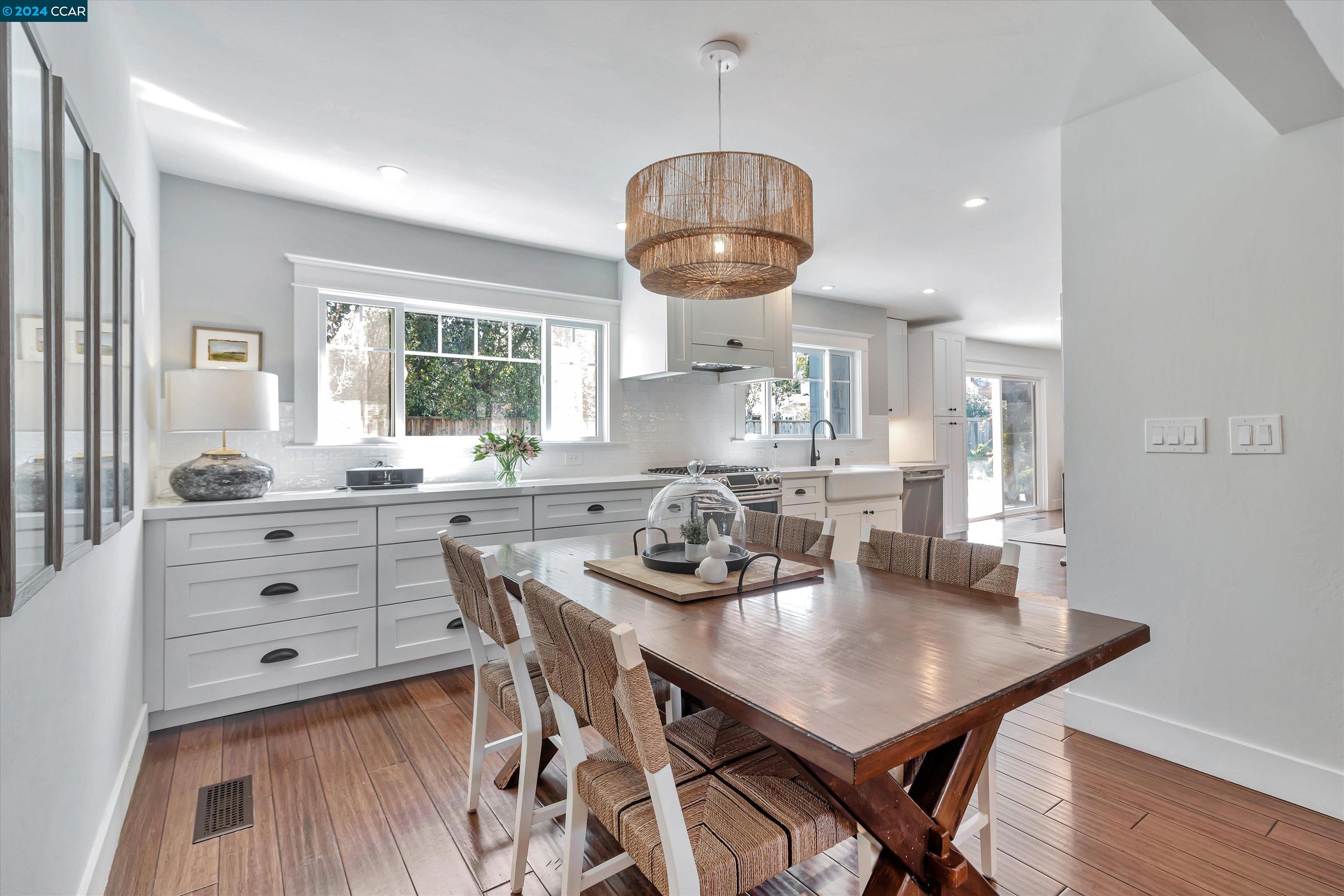 125 Whitethorne Dr