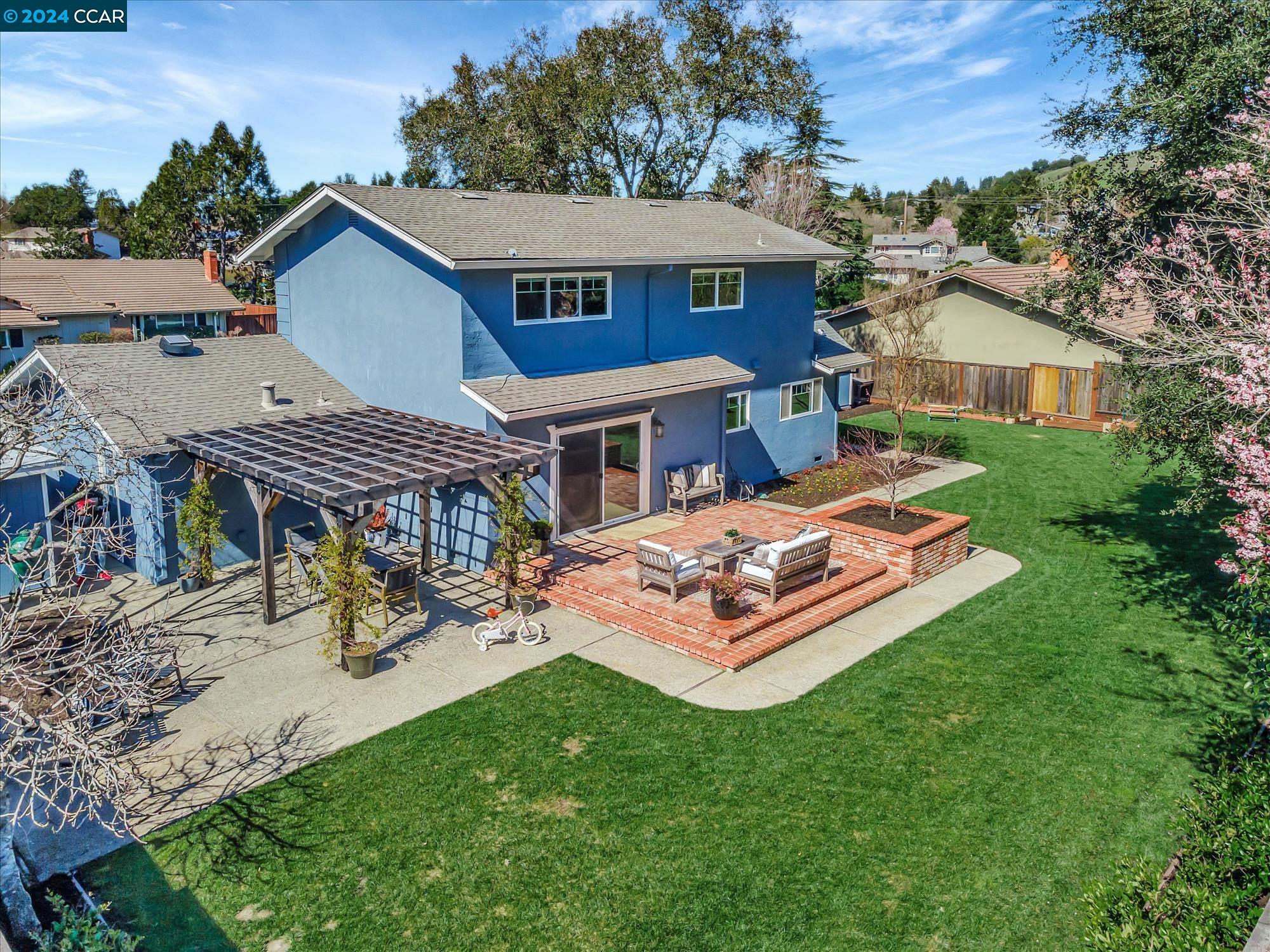 125 Whitethorne Dr