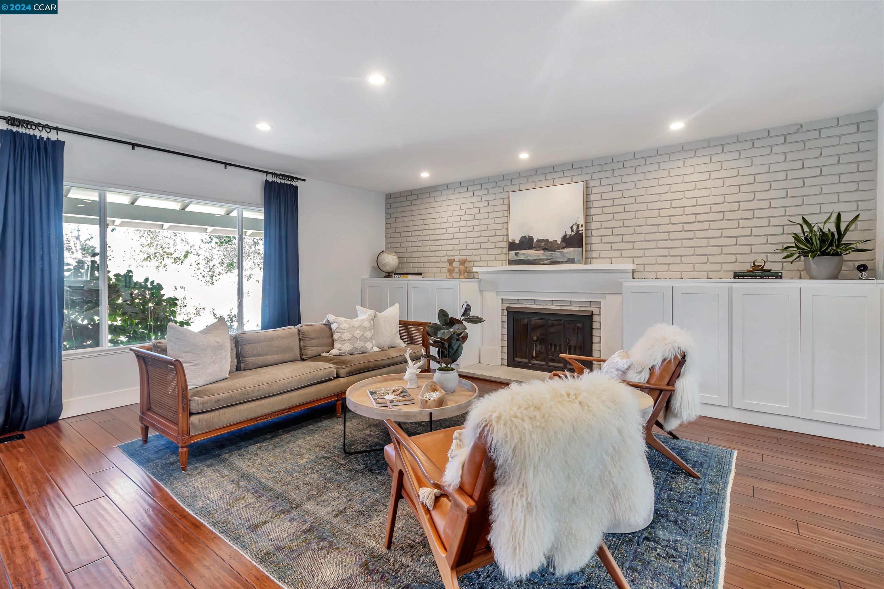 125 Whitethorne Dr