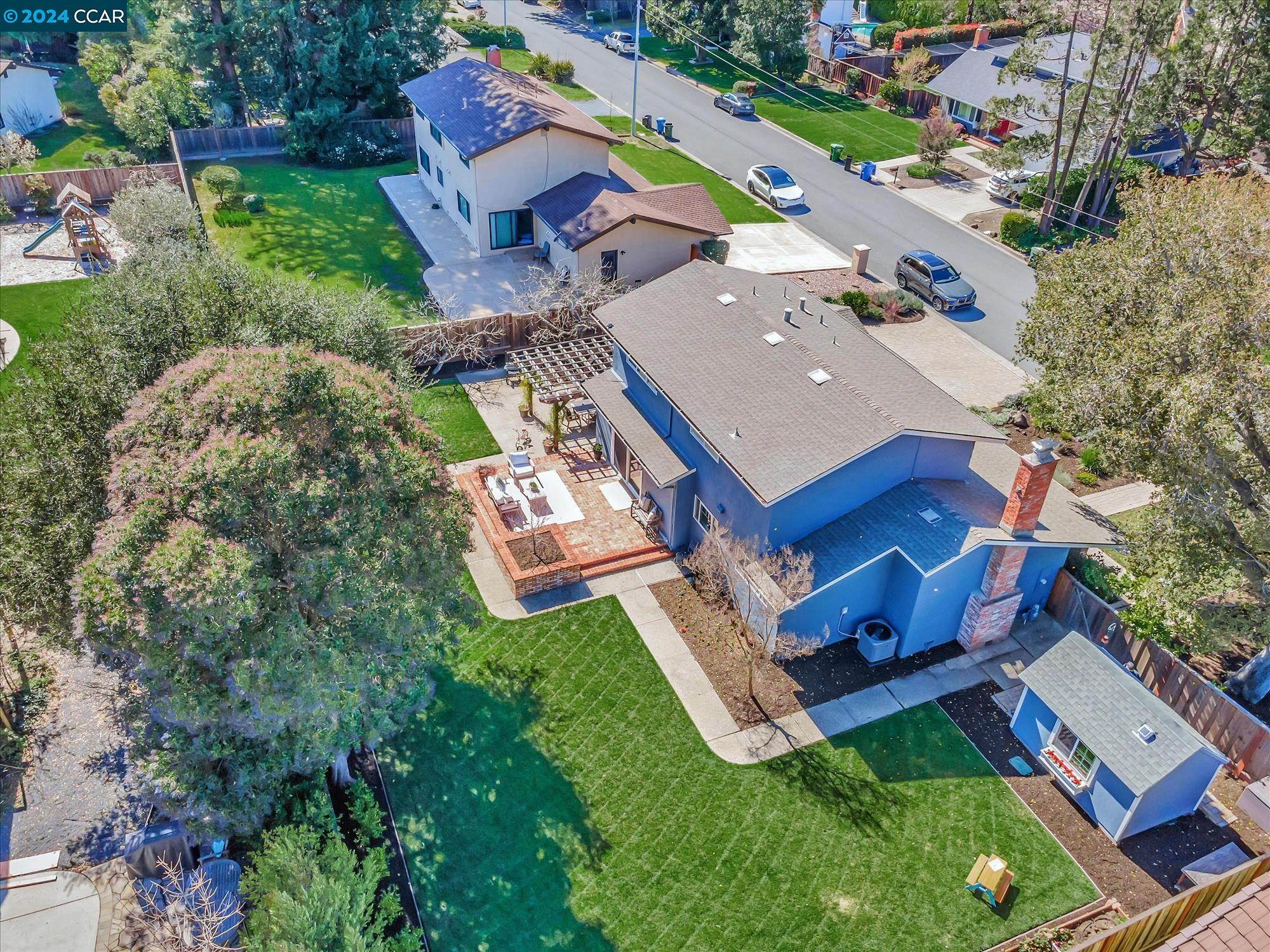 125 Whitethorne Dr
