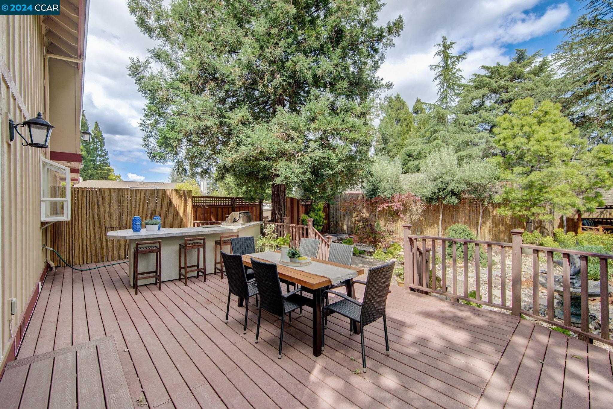 915 Grayson Lane