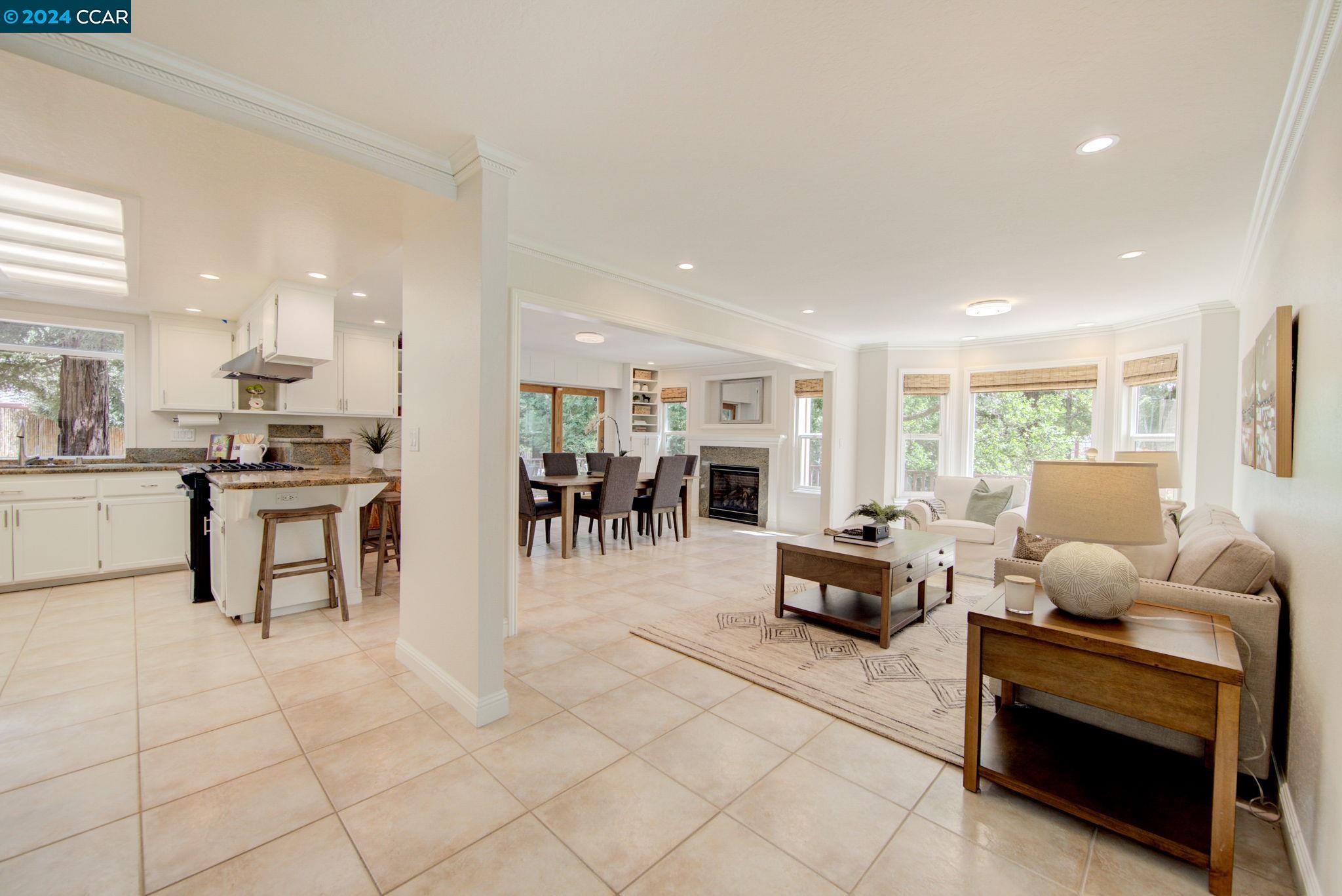 915 Grayson Lane