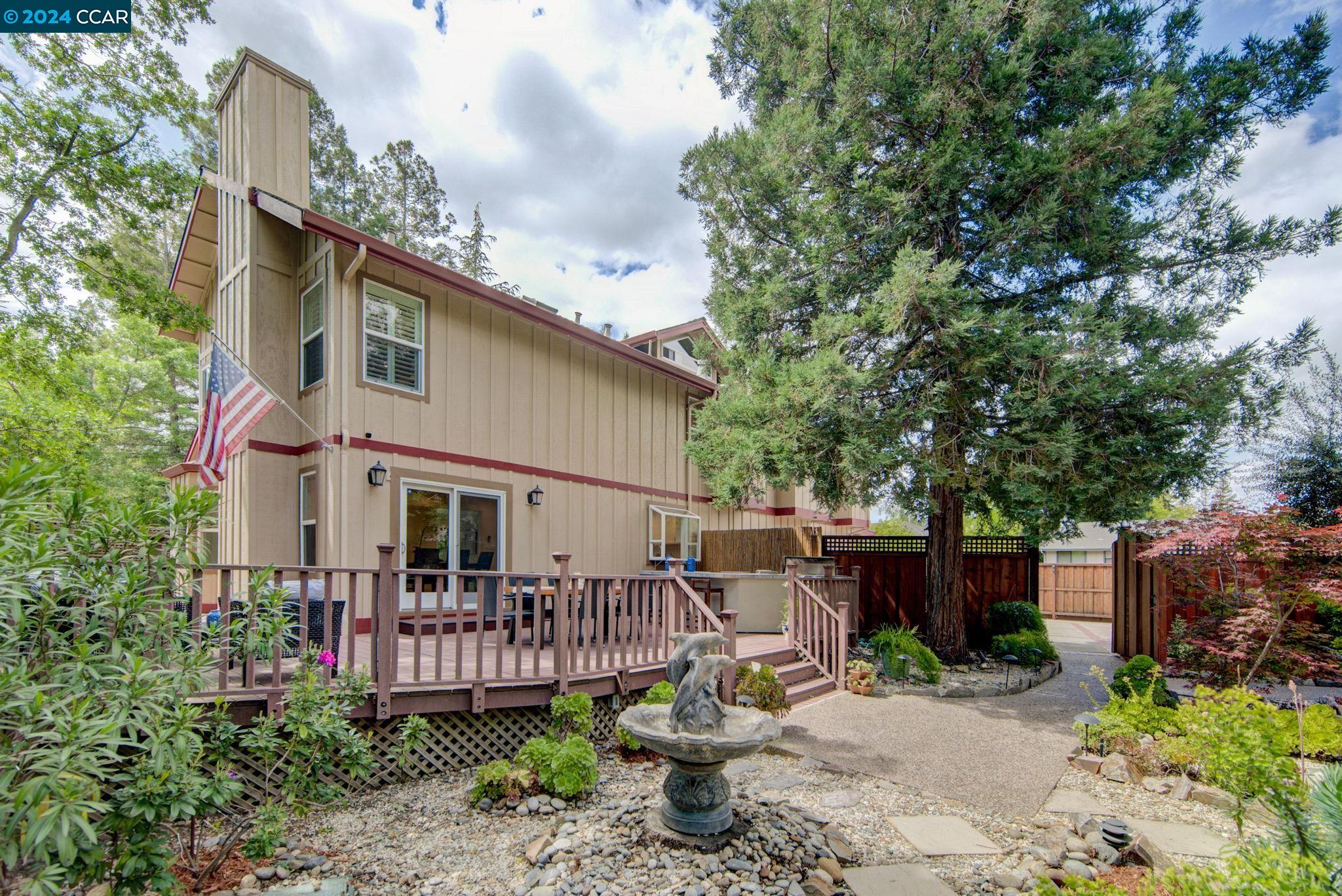 915 Grayson Lane