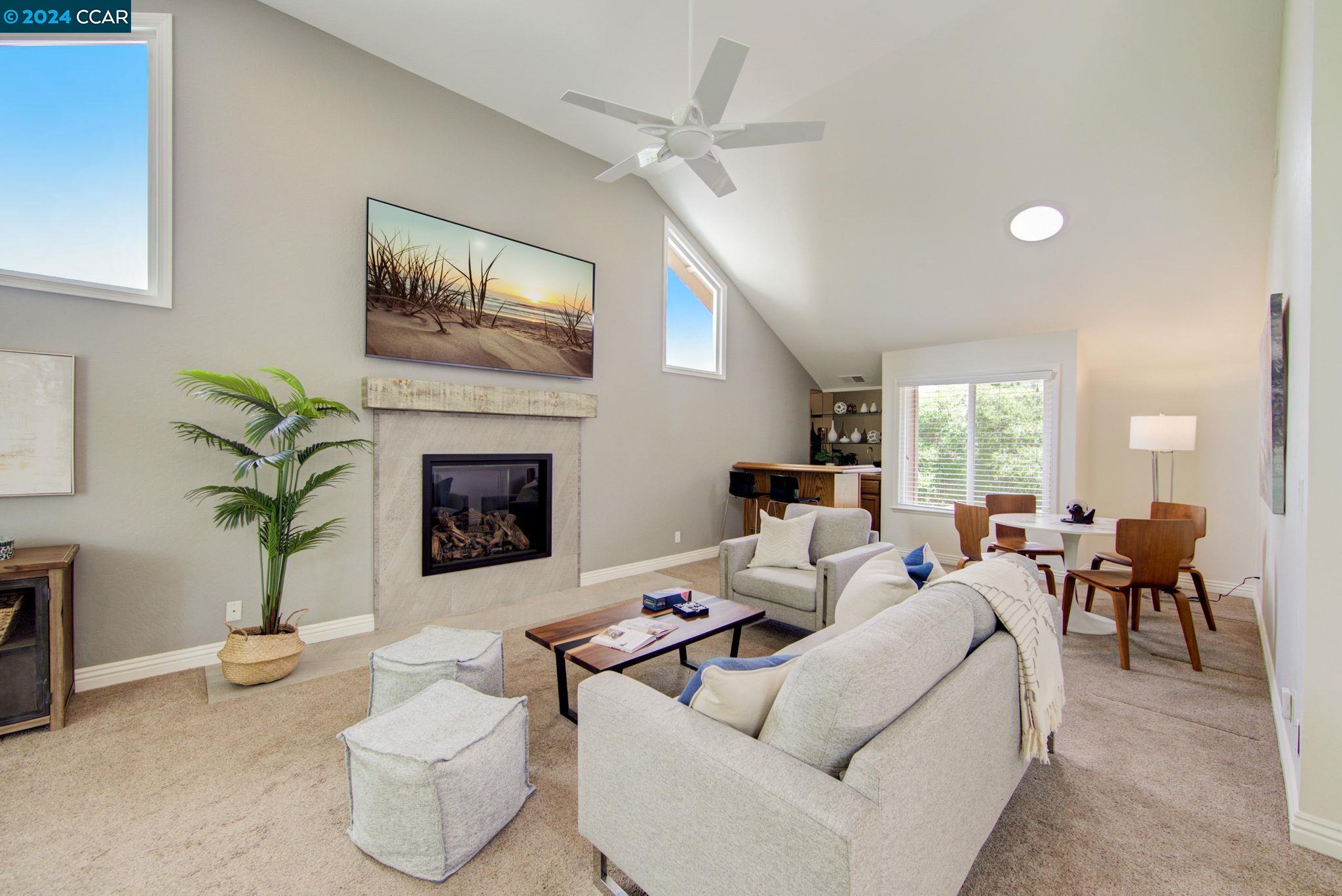 915 Grayson Lane