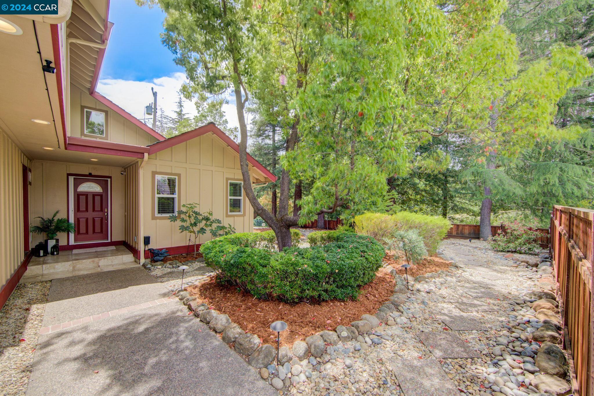 915 Grayson Lane