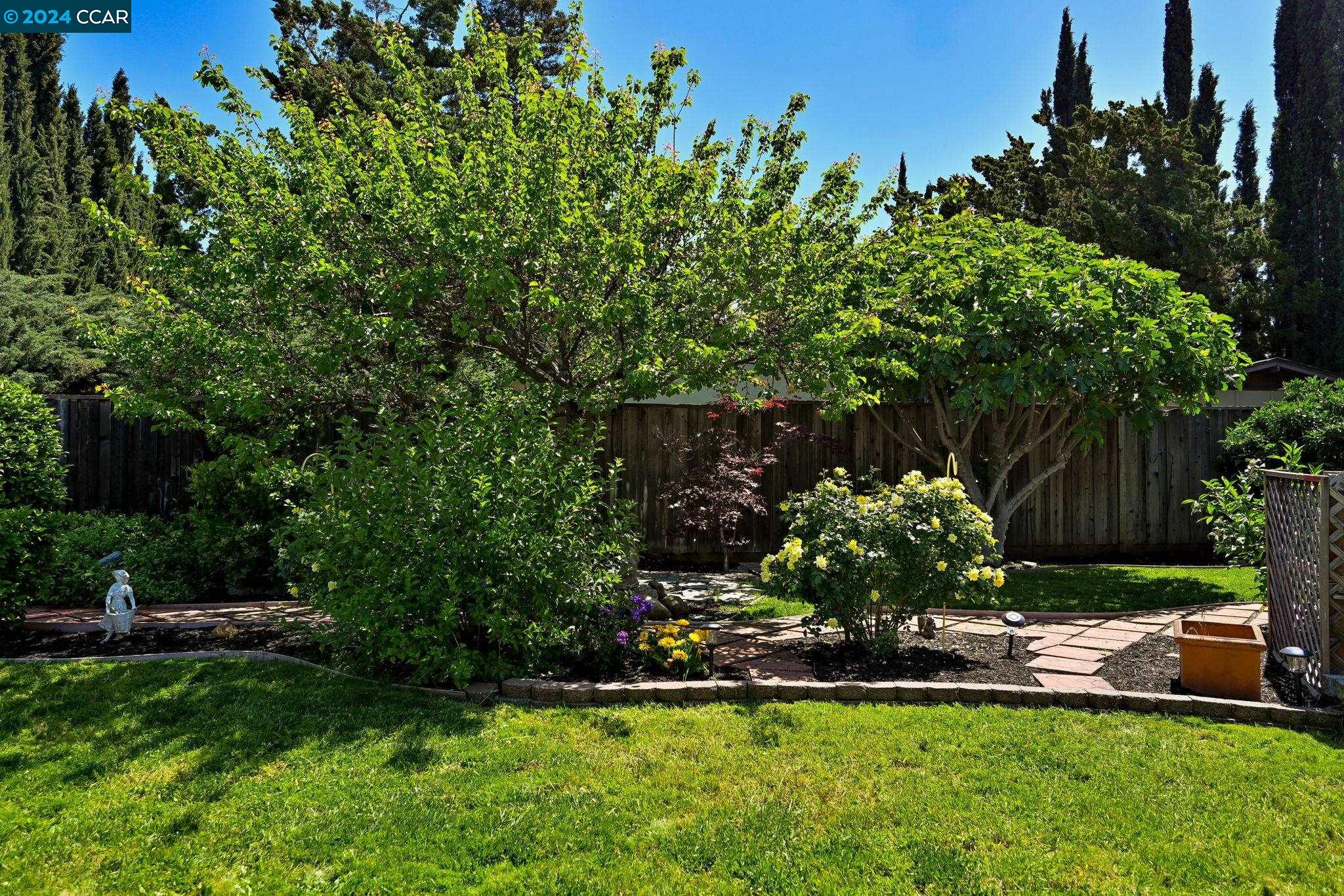 1649 Georgia Dr