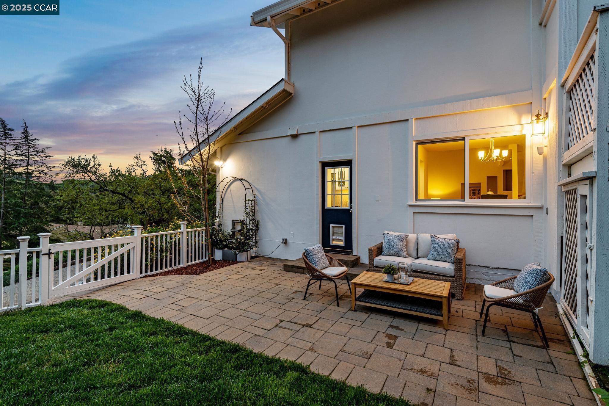3555 Old Mountain View Dr.