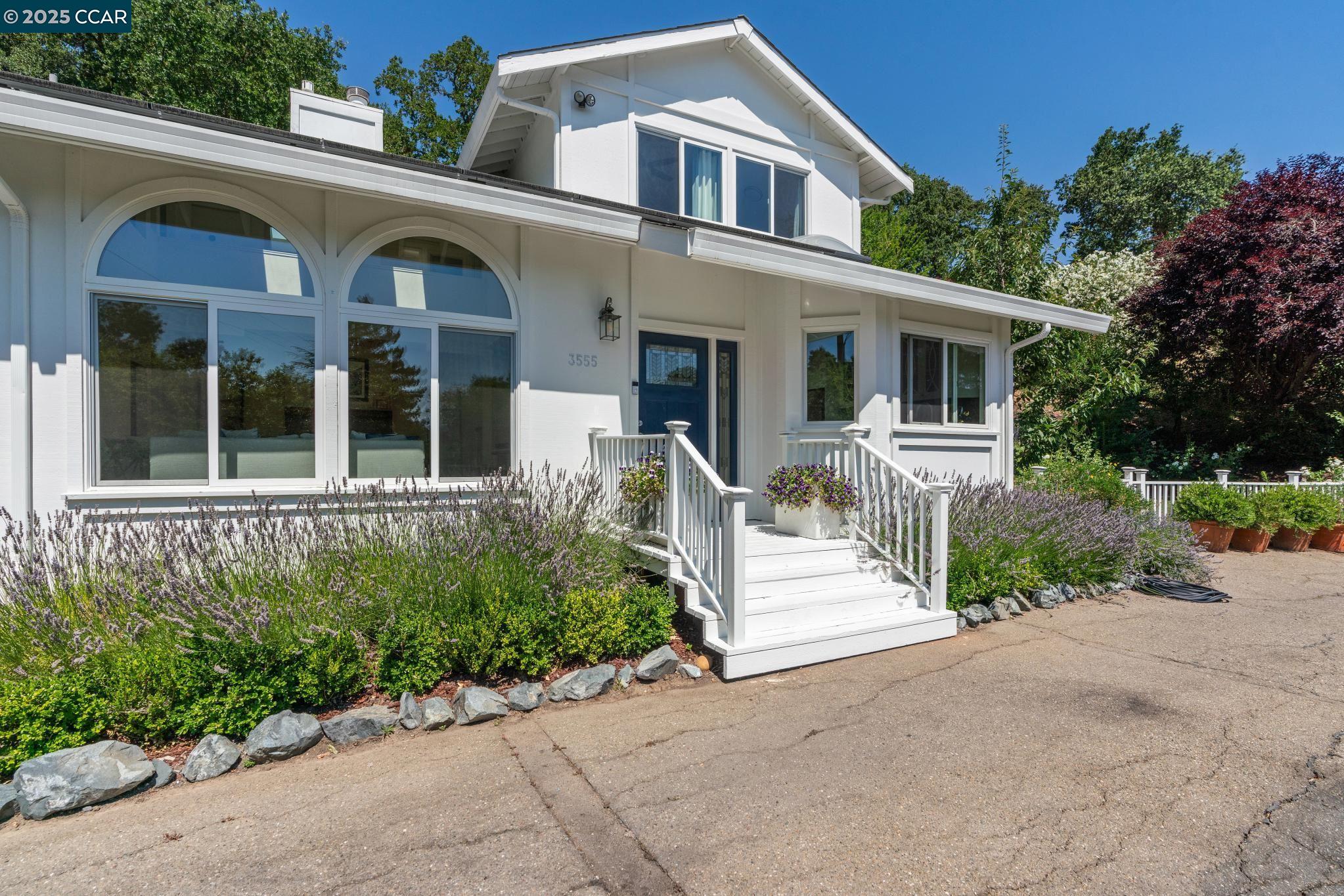 3555 Old Mountain View Dr.